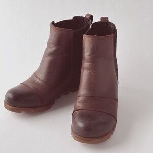 Sorely waterproof boots, size 6